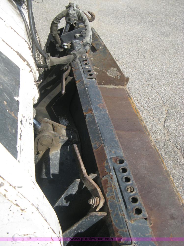 image for item B8130 1994 Bobcat 853H skid steer