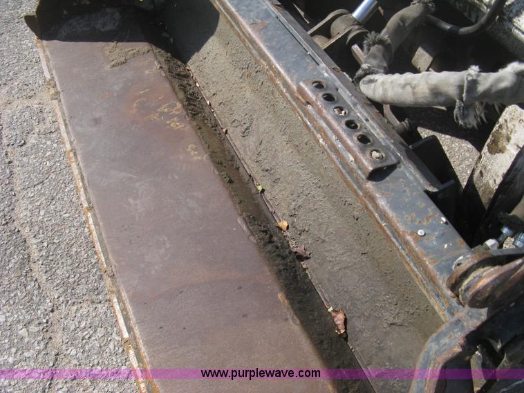 image for item B8130 1994 Bobcat 853H skid steer