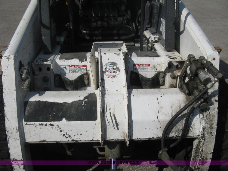 image for item B8130 1994 Bobcat 853H skid steer