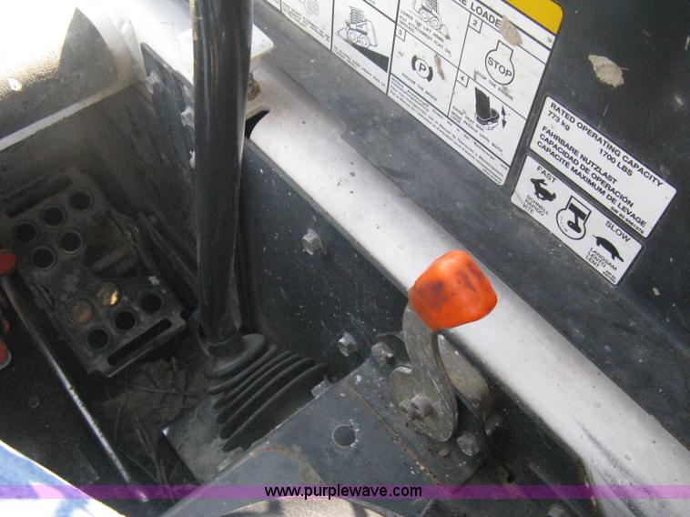 image for item B8130 1994 Bobcat 853H skid steer