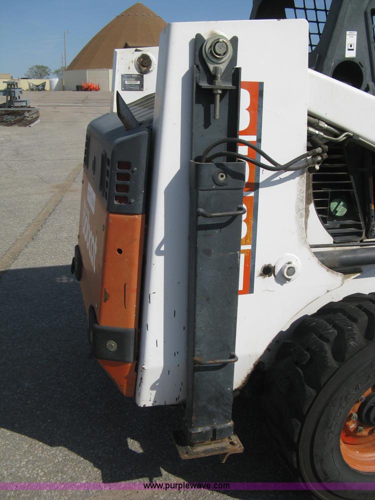 image for item B8130 1994 Bobcat 853H skid steer