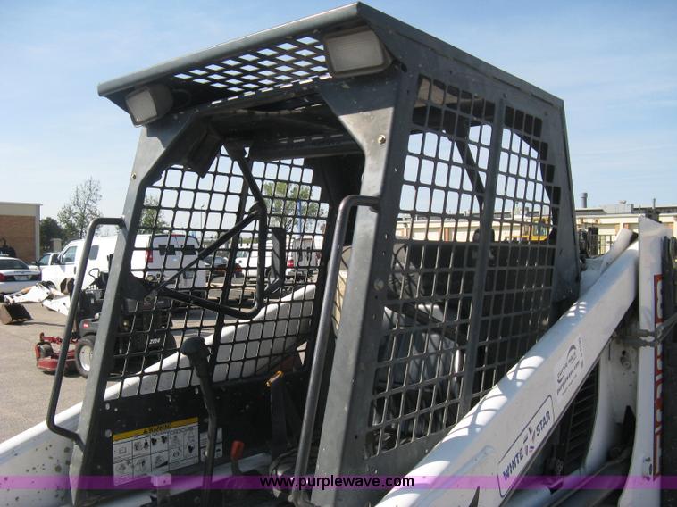 image for item B8130 1994 Bobcat 853H skid steer
