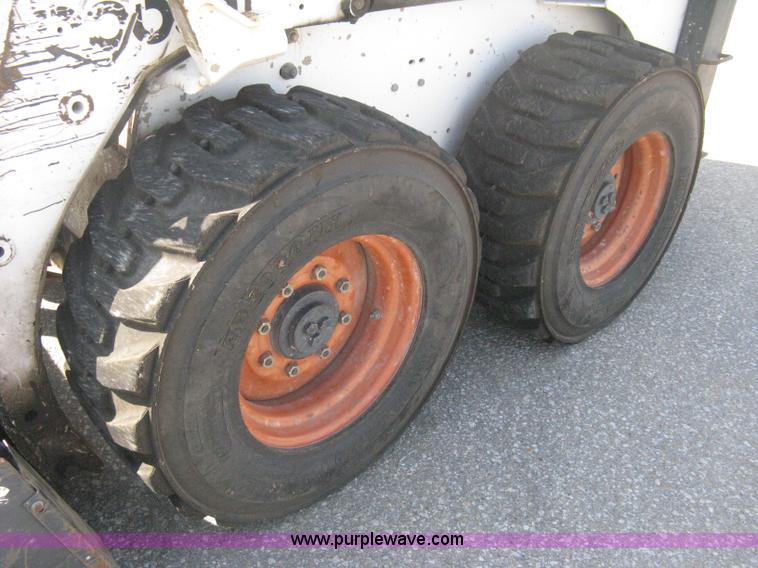 image for item B8130 1994 Bobcat 853H skid steer