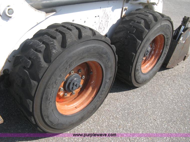 image for item B8130 1994 Bobcat 853H skid steer