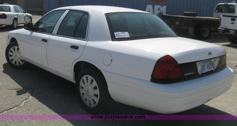 image for item B8132 2008 Ford Crown Victoria Police Interceptor