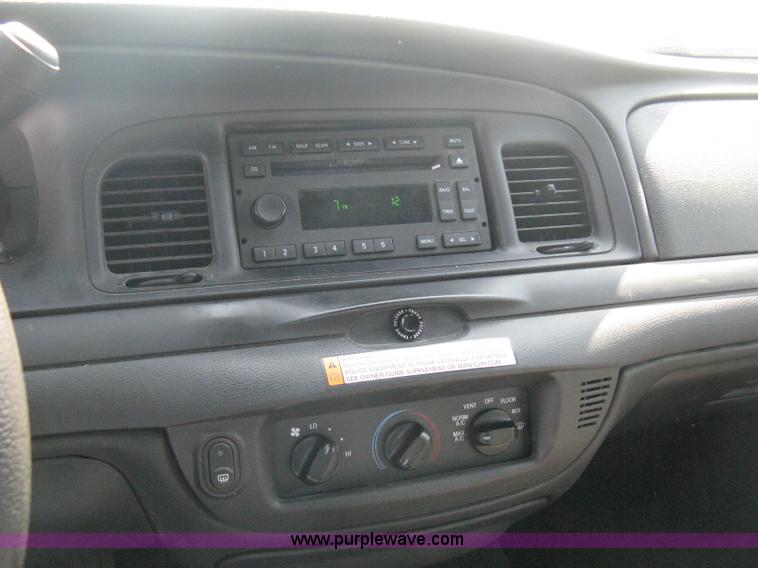 image for item B8132 2008 Ford Crown Victoria Police Interceptor