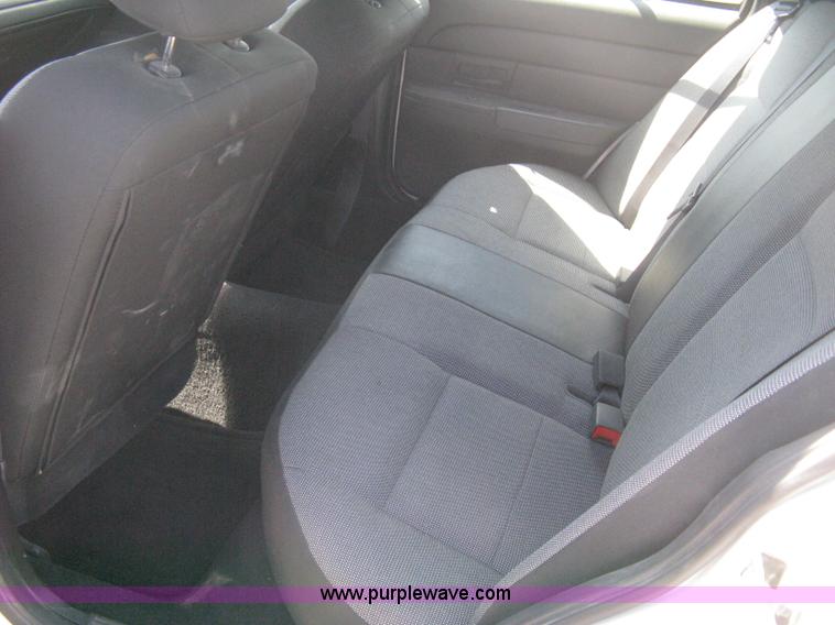 image for item B8132 2008 Ford Crown Victoria Police Interceptor