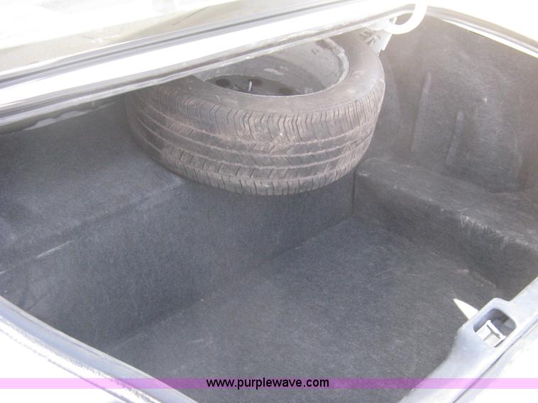 image for item B8132 2008 Ford Crown Victoria Police Interceptor