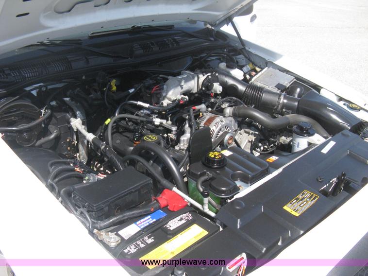 image for item B8132 2008 Ford Crown Victoria Police Interceptor