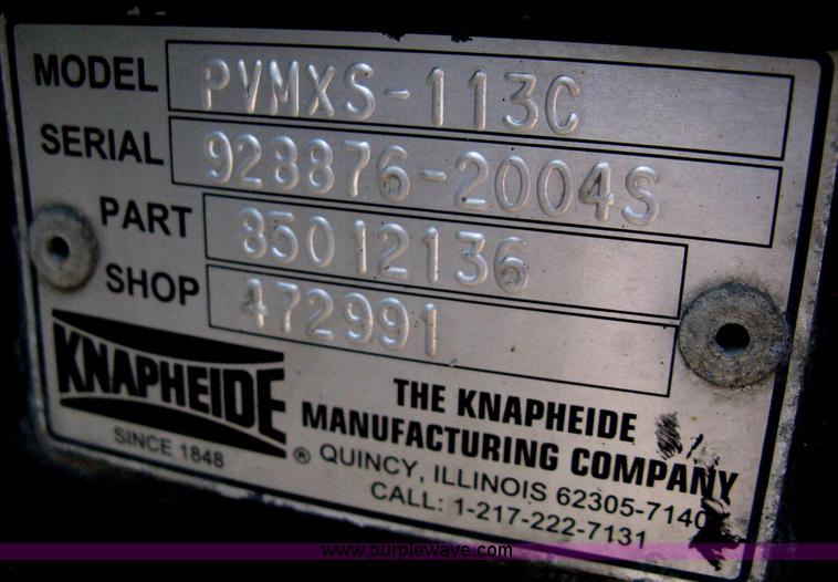 image for item B8134 2004 Ford F350 XL Super Duty flatbed pickup truck