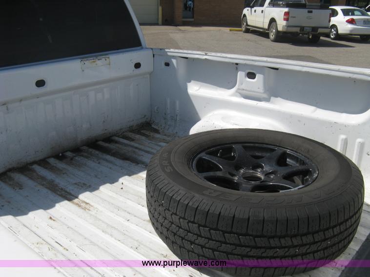 image for item B8136 2008 Chevrolet Silverado 1500 LT Crew Cab pickup truck