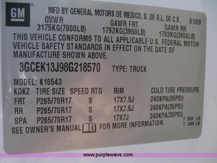 image for item B8136 2008 Chevrolet Silverado 1500 LT Crew Cab pickup truck