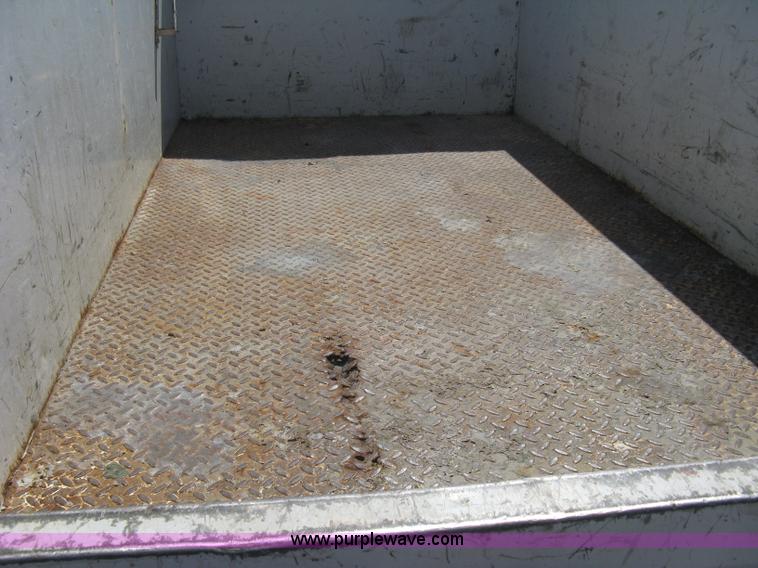 image for item B8137 2003 Chevrolet Silverado 2500HD utility pickup truck