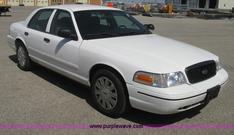 image for item B8138 2008 Ford Crown Victoria Police Interceptor