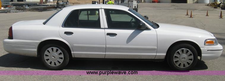 image for item B8138 2008 Ford Crown Victoria Police Interceptor