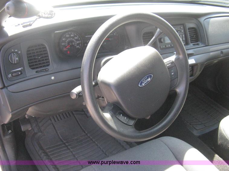 image for item B8138 2008 Ford Crown Victoria Police Interceptor
