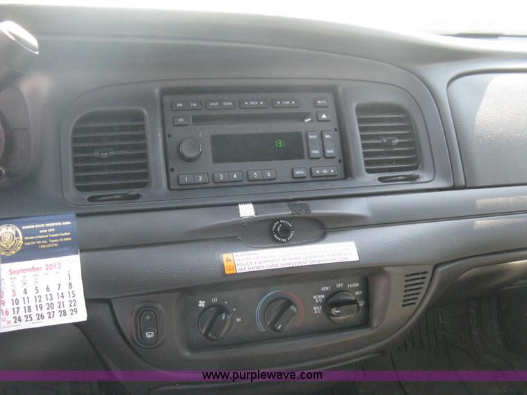 image for item B8138 2008 Ford Crown Victoria Police Interceptor