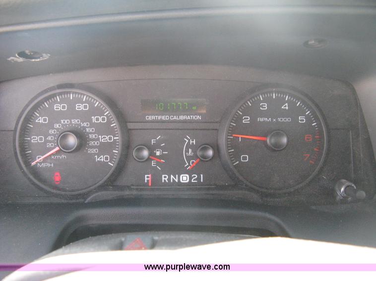 image for item B8138 2008 Ford Crown Victoria Police Interceptor