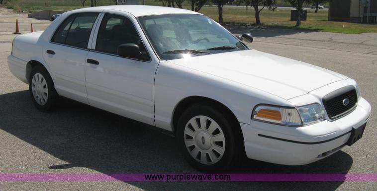 image for item B8139 2008 Ford Crown Victoria Police Interceptor