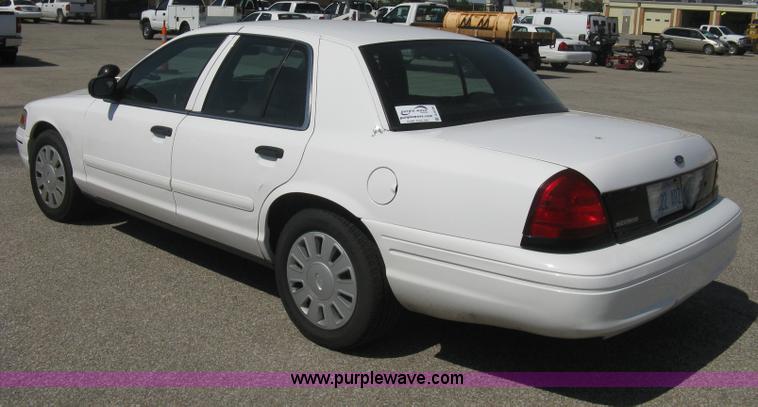 image for item B8139 2008 Ford Crown Victoria Police Interceptor