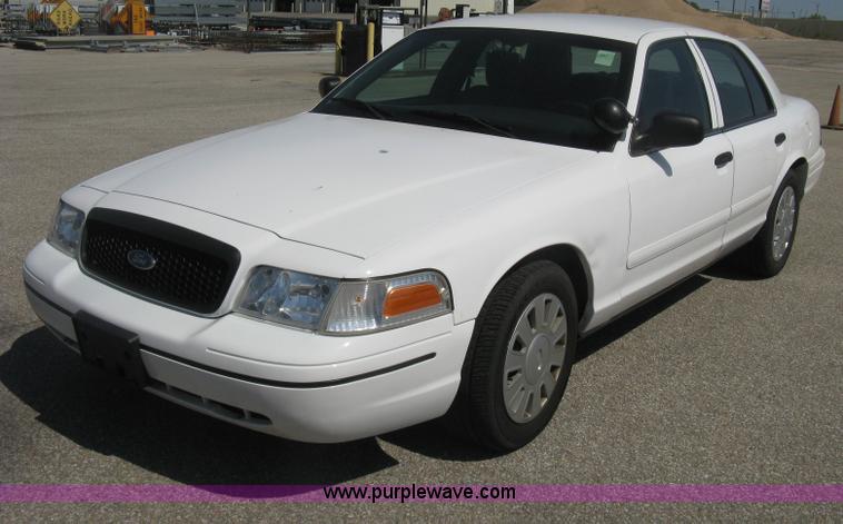 image for item B8139 2008 Ford Crown Victoria Police Interceptor