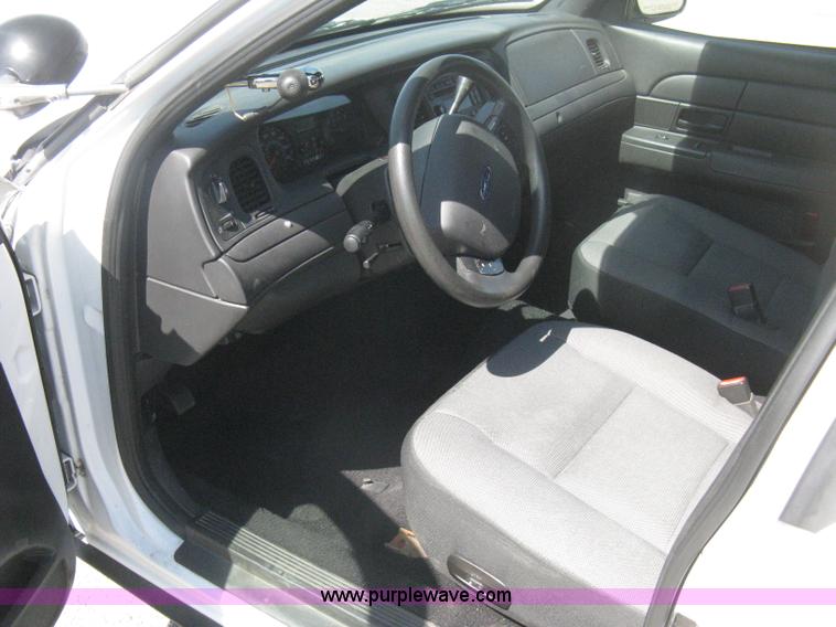 image for item B8139 2008 Ford Crown Victoria Police Interceptor