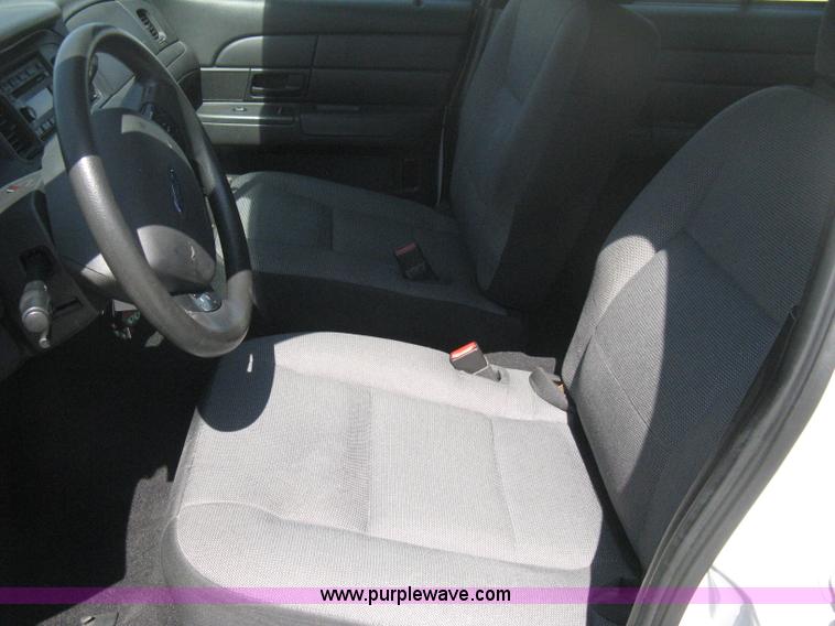 image for item B8139 2008 Ford Crown Victoria Police Interceptor