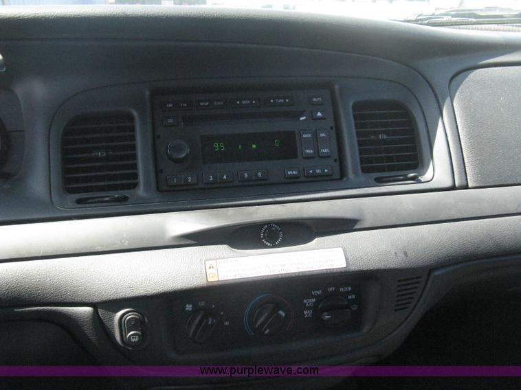 image for item B8139 2008 Ford Crown Victoria Police Interceptor