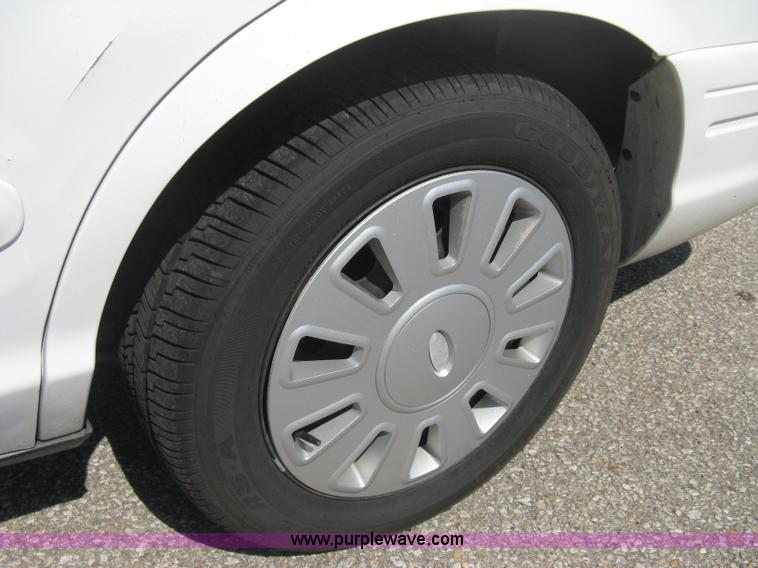 image for item B8139 2008 Ford Crown Victoria Police Interceptor