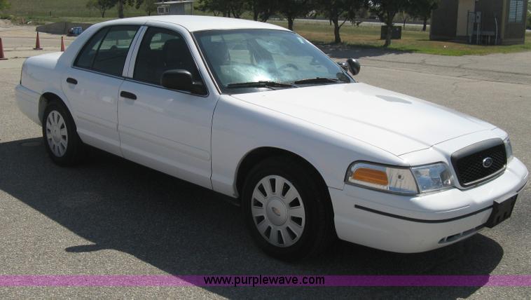 image for item B8140 2008 Ford Crown Victoria Police Interceptor