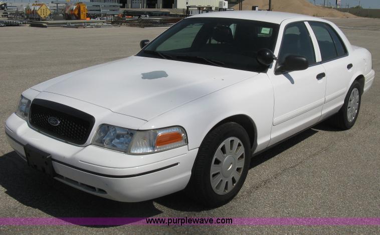image for item B8140 2008 Ford Crown Victoria Police Interceptor