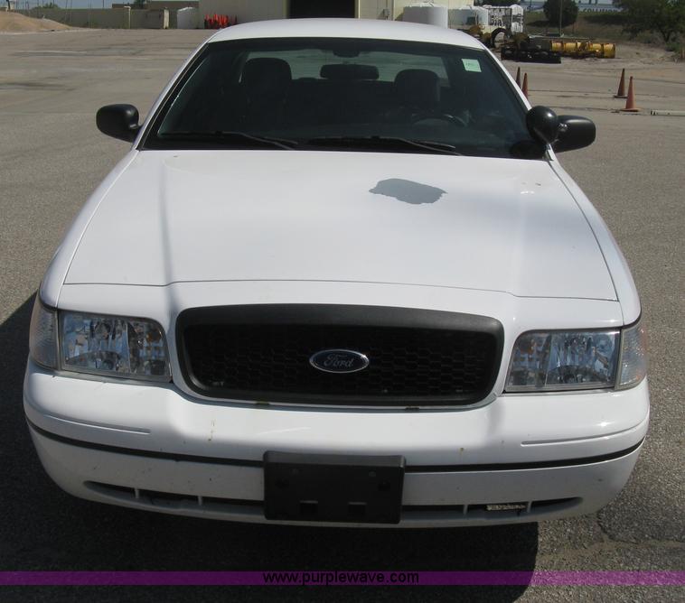 image for item B8140 2008 Ford Crown Victoria Police Interceptor
