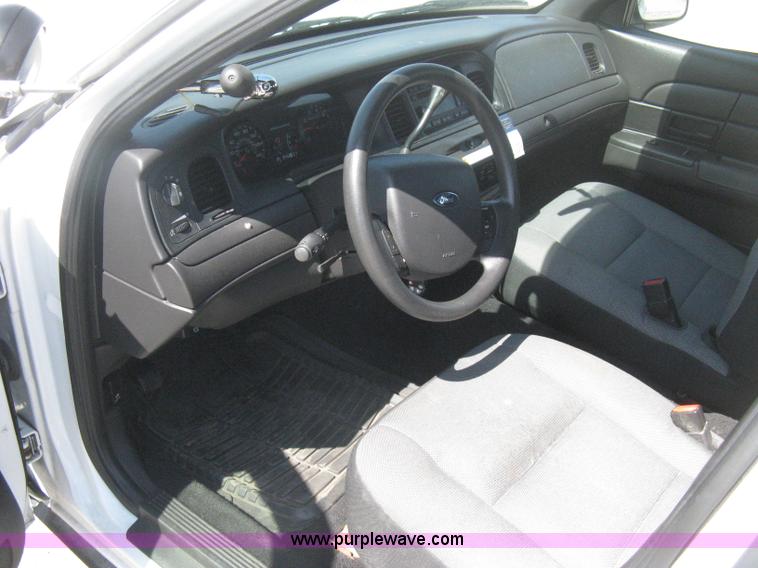 image for item B8140 2008 Ford Crown Victoria Police Interceptor