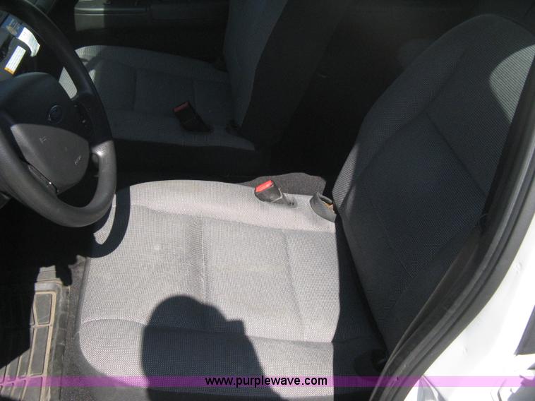 image for item B8140 2008 Ford Crown Victoria Police Interceptor
