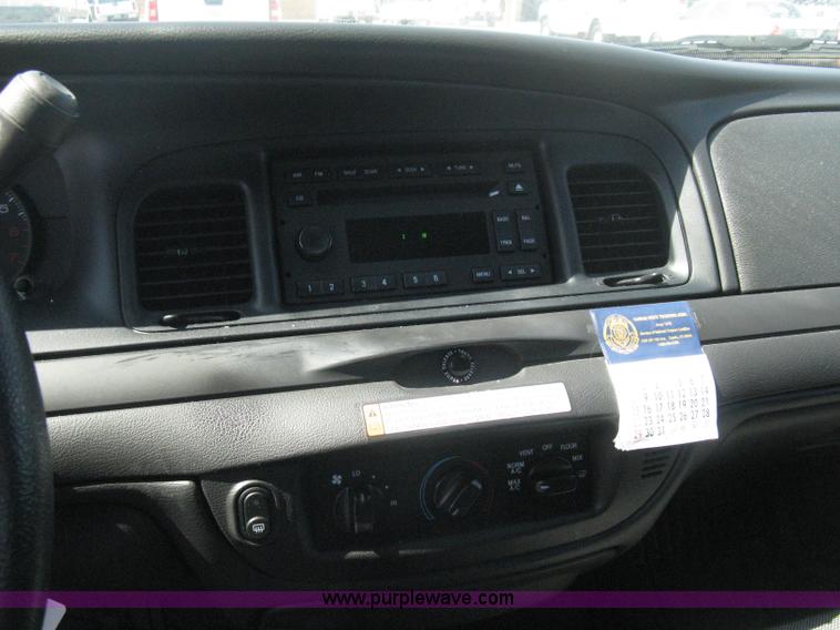 image for item B8140 2008 Ford Crown Victoria Police Interceptor