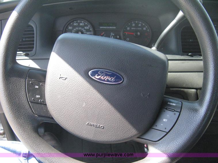 image for item B8140 2008 Ford Crown Victoria Police Interceptor