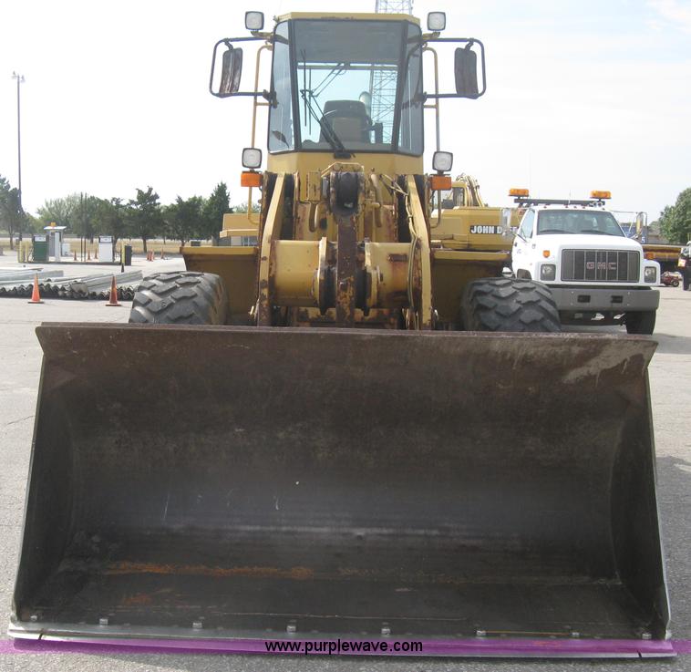 image for item B8182 1995 Caterpillar 936F articulated wheel loader