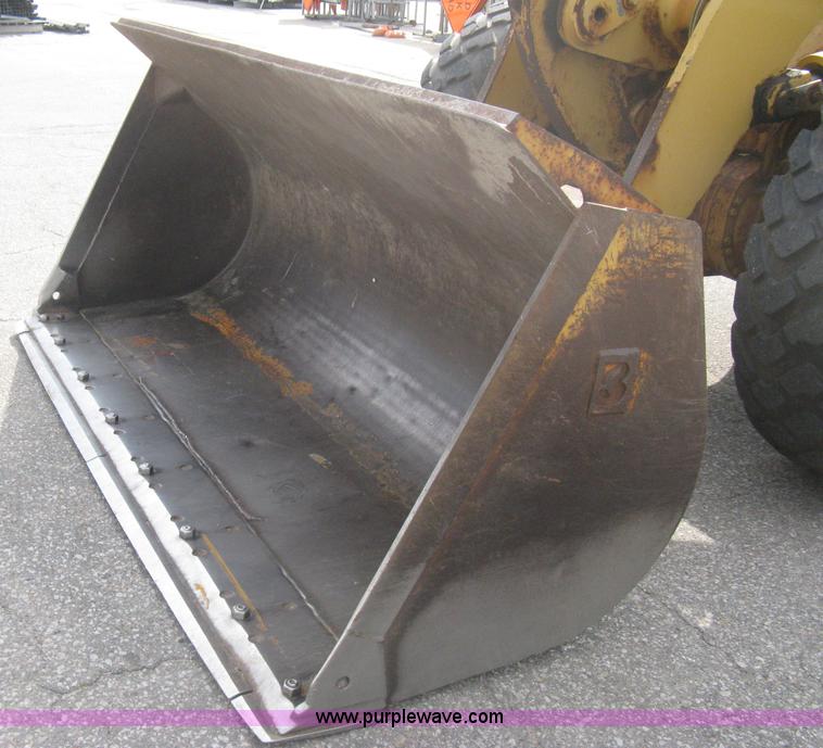 image for item B8182 1995 Caterpillar 936F articulated wheel loader