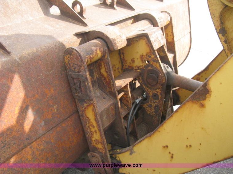 image for item B8182 1995 Caterpillar 936F articulated wheel loader