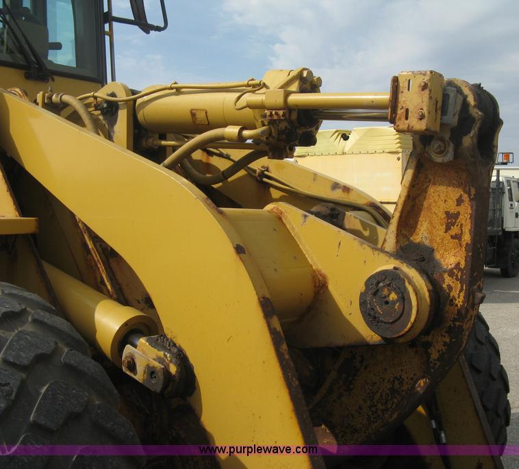 image for item B8182 1995 Caterpillar 936F articulated wheel loader