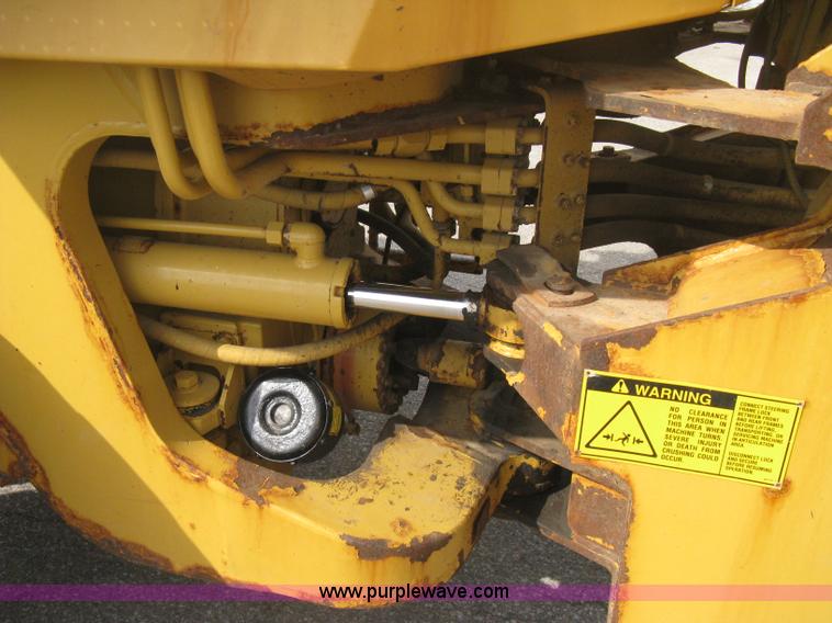 image for item B8182 1995 Caterpillar 936F articulated wheel loader