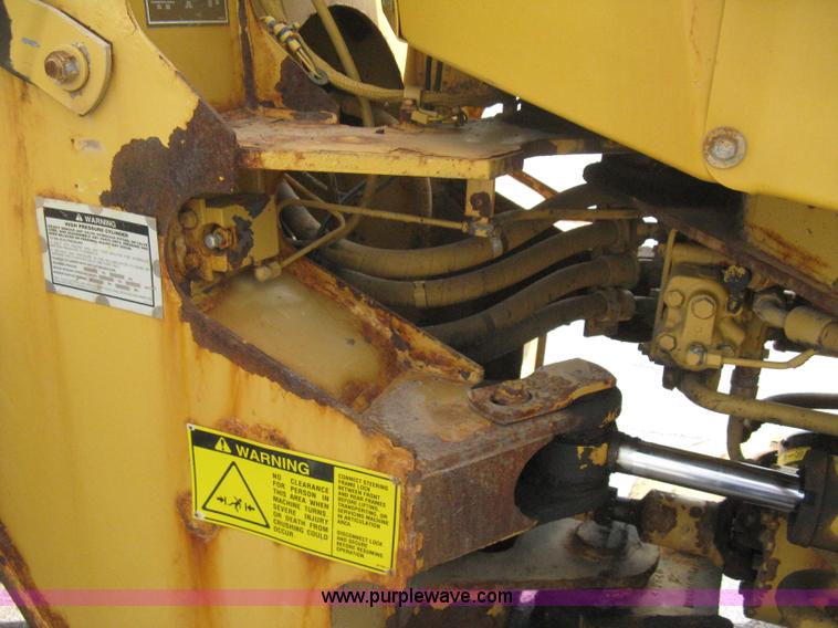 image for item B8182 1995 Caterpillar 936F articulated wheel loader