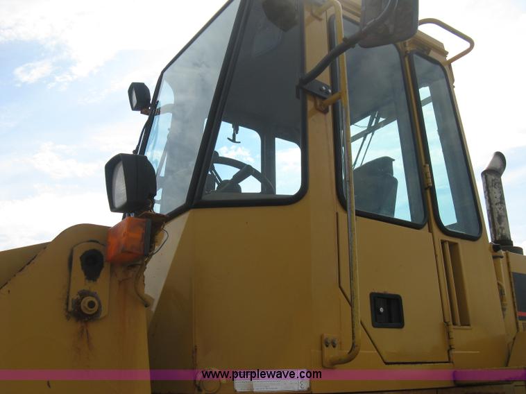 image for item B8182 1995 Caterpillar 936F articulated wheel loader