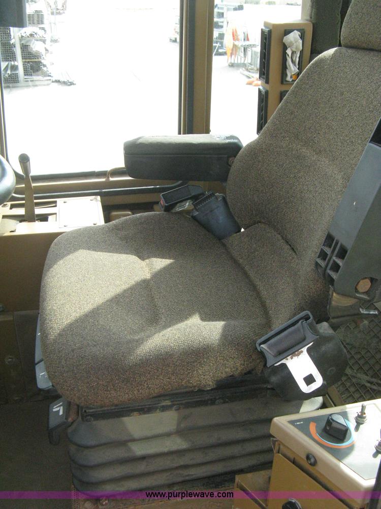 image for item B8182 1995 Caterpillar 936F articulated wheel loader