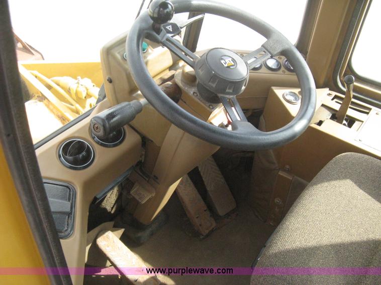 image for item B8182 1995 Caterpillar 936F articulated wheel loader