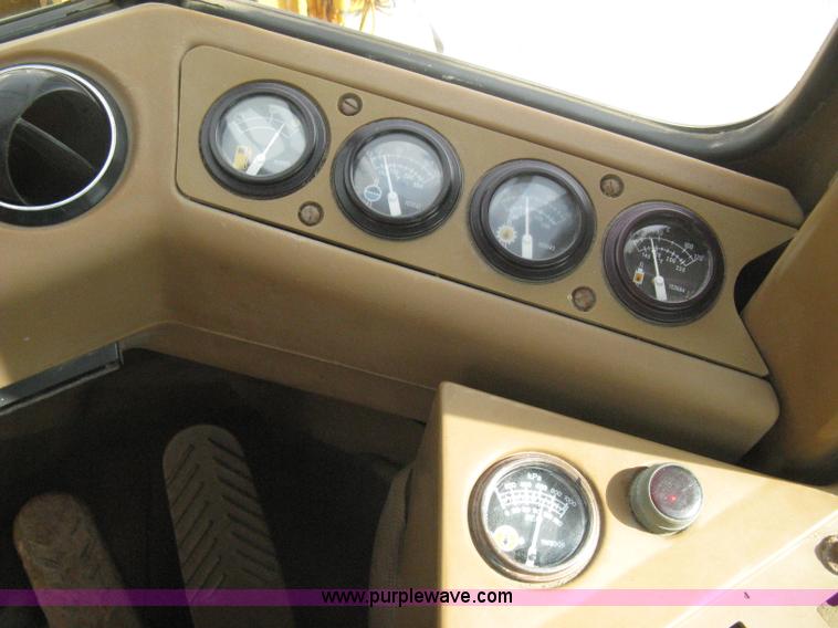 image for item B8182 1995 Caterpillar 936F articulated wheel loader