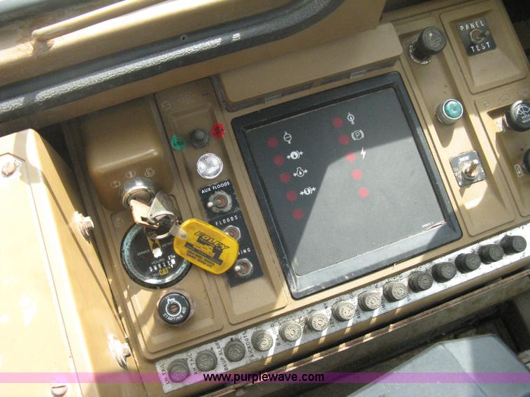 image for item B8182 1995 Caterpillar 936F articulated wheel loader