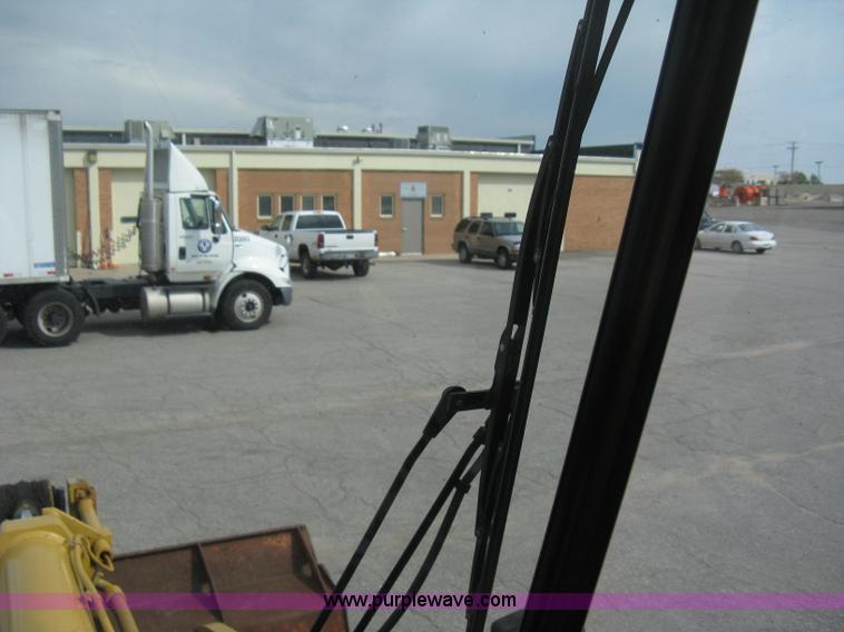 image for item B8182 1995 Caterpillar 936F articulated wheel loader