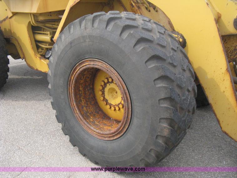 image for item B8182 1995 Caterpillar 936F articulated wheel loader