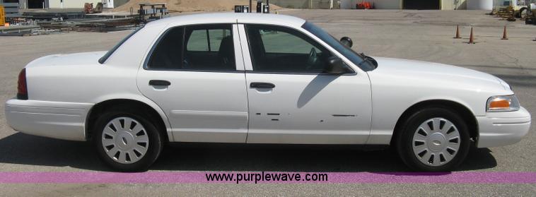 image for item B8318 2007 Ford Crown Victoria Police Interceptor